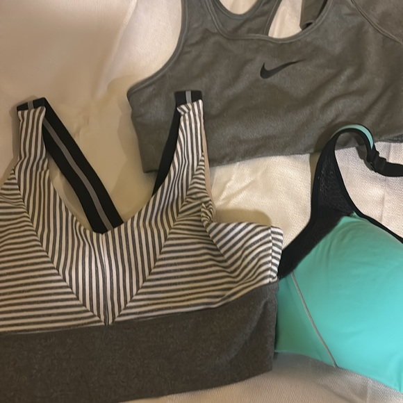 Sports bras. Nike, VSX, Mondetta, one off brand. - Picture 3 of 7